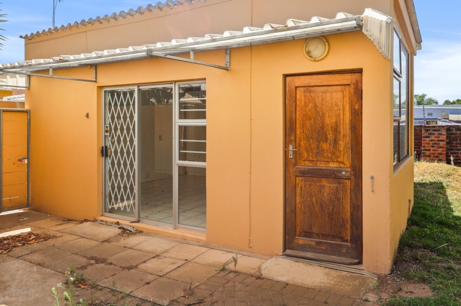 To Let 4 Bedroom Property for Rent in Baysville Eastern Cape